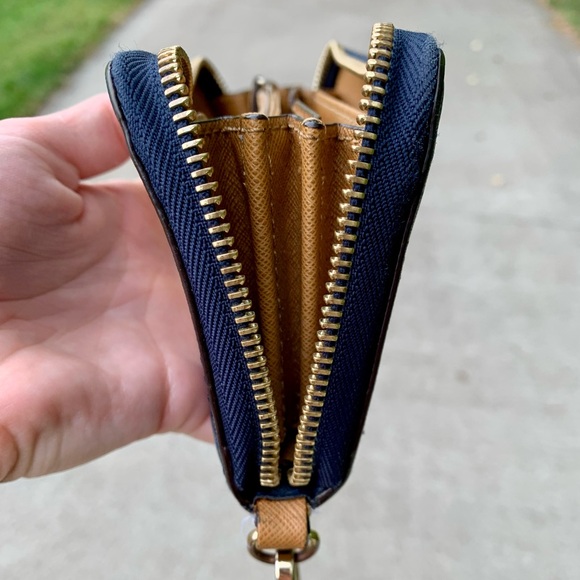 Michael Kors wallet - Picture 15 of 15